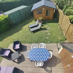  Appartement Petite Maison Avec Jardin A 400m De La